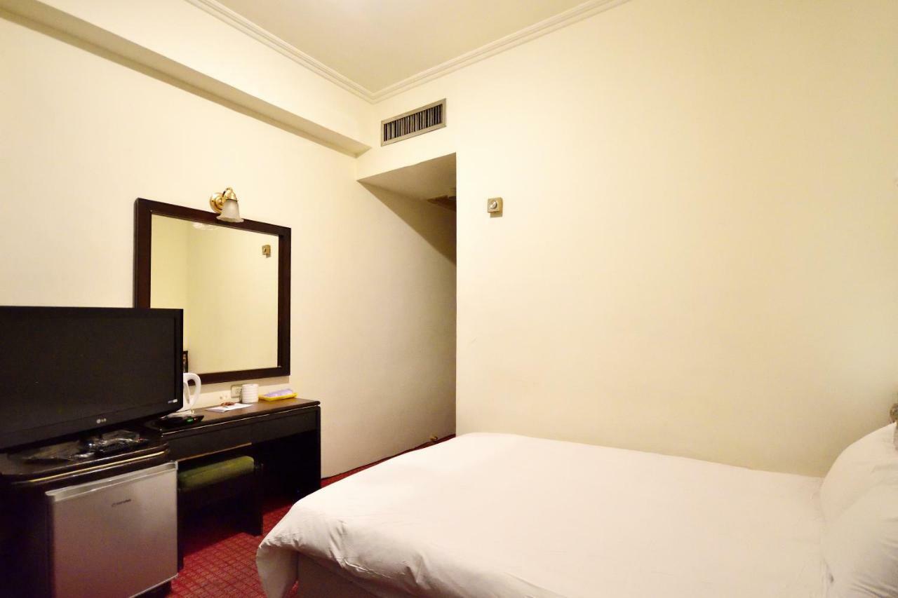 Yuanshin Hotel T'ai-tung Esterno foto
