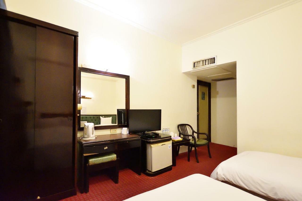 Yuanshin Hotel T'ai-tung Esterno foto
