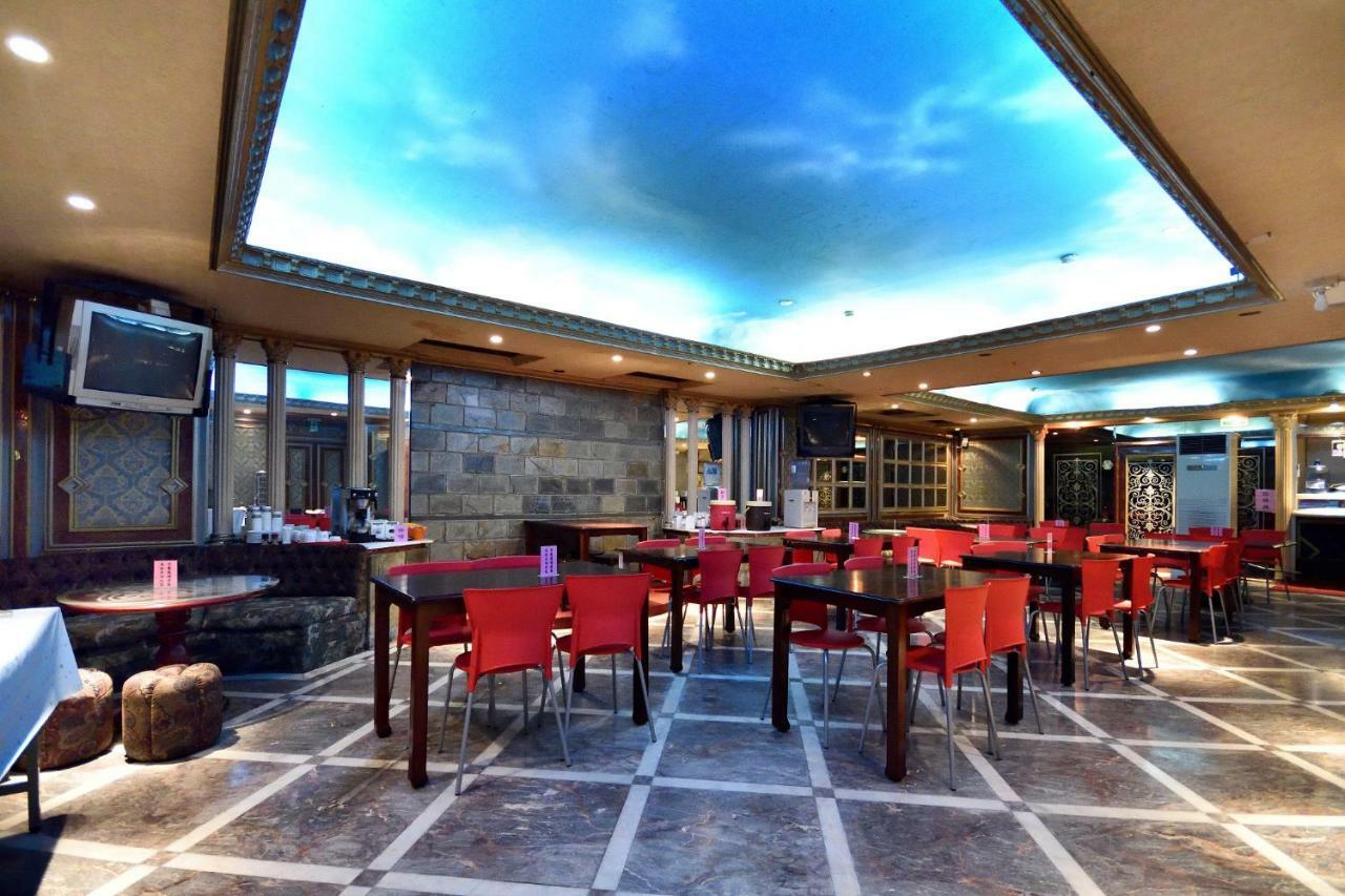 Yuanshin Hotel T'ai-tung Esterno foto